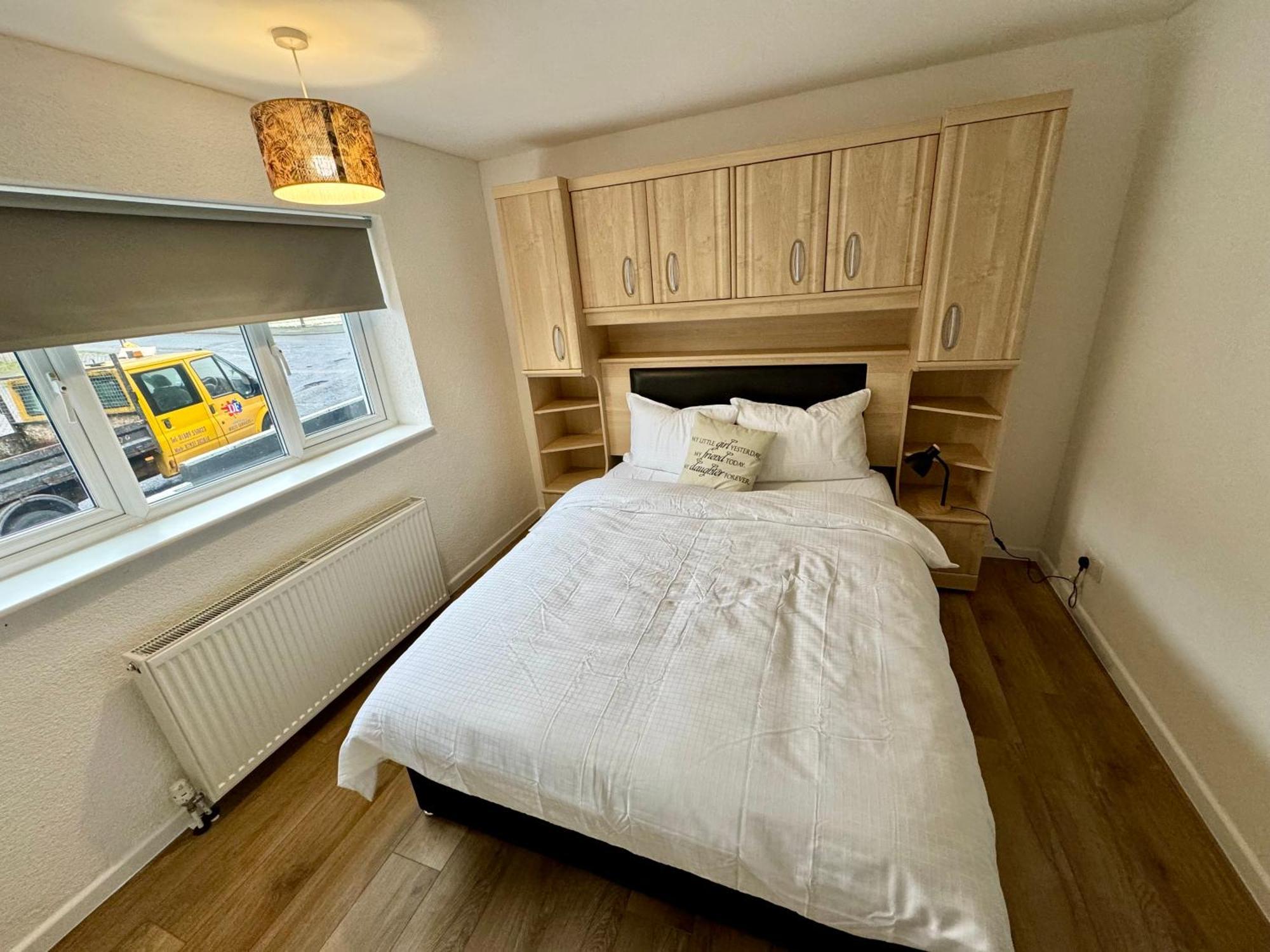 Florina S House 4 Bedrooms Villa Rugeley Esterno foto