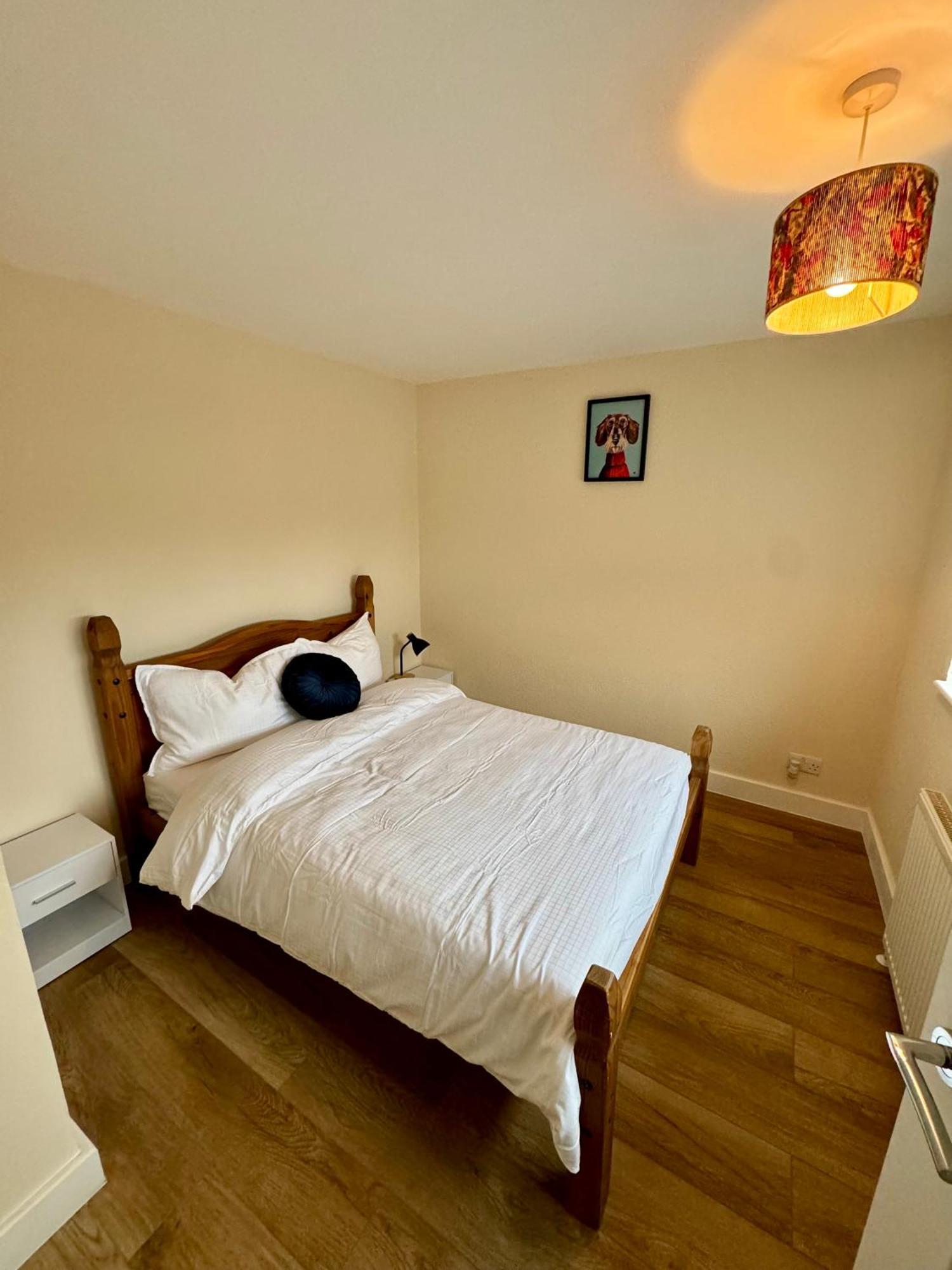 Florina S House 4 Bedrooms Villa Rugeley Esterno foto