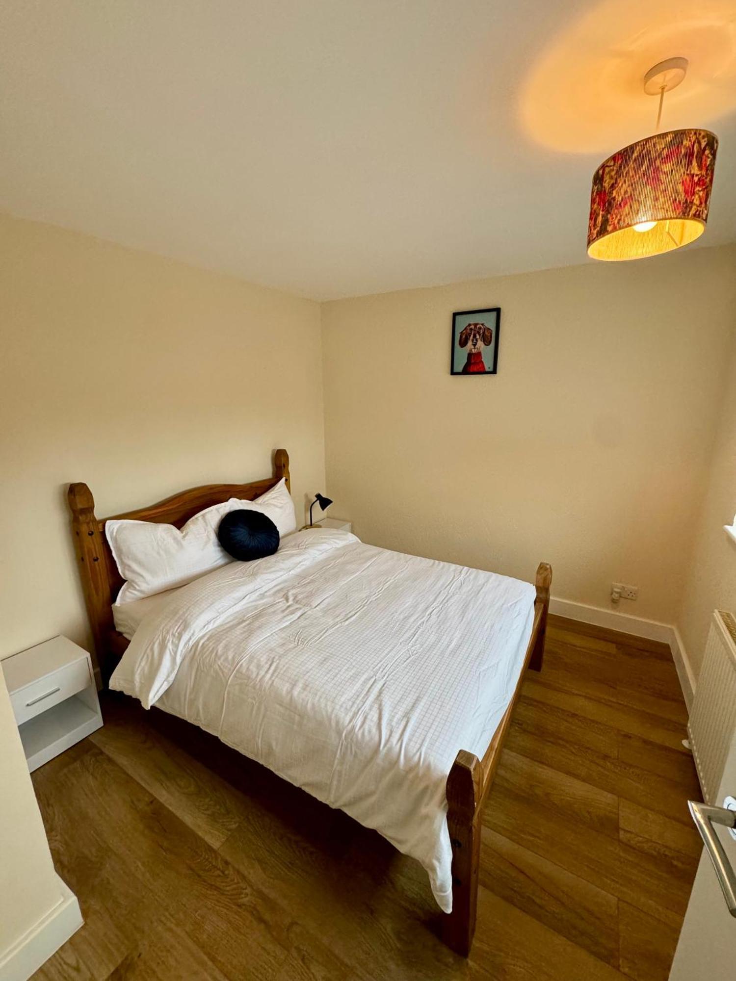 Florina S House 4 Bedrooms Villa Rugeley Esterno foto