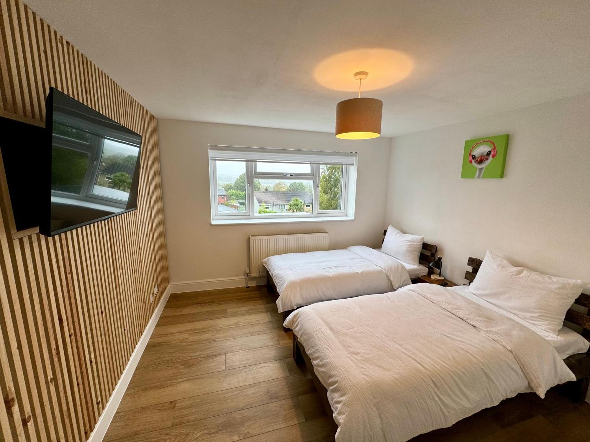Florina S House 4 Bedrooms Villa Rugeley Esterno foto